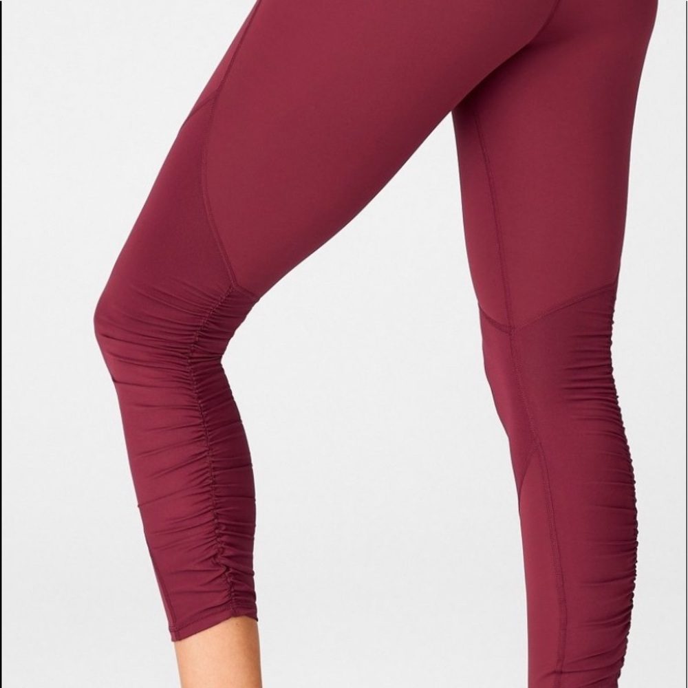 ❤️NWT Fabletics PURELUX ruched 7/8 leggings ❤️